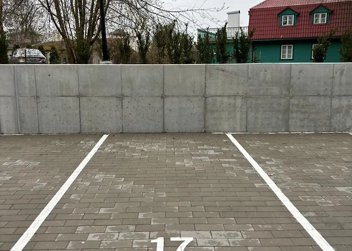 Uus Korter Rannarajoonis * Παρνού